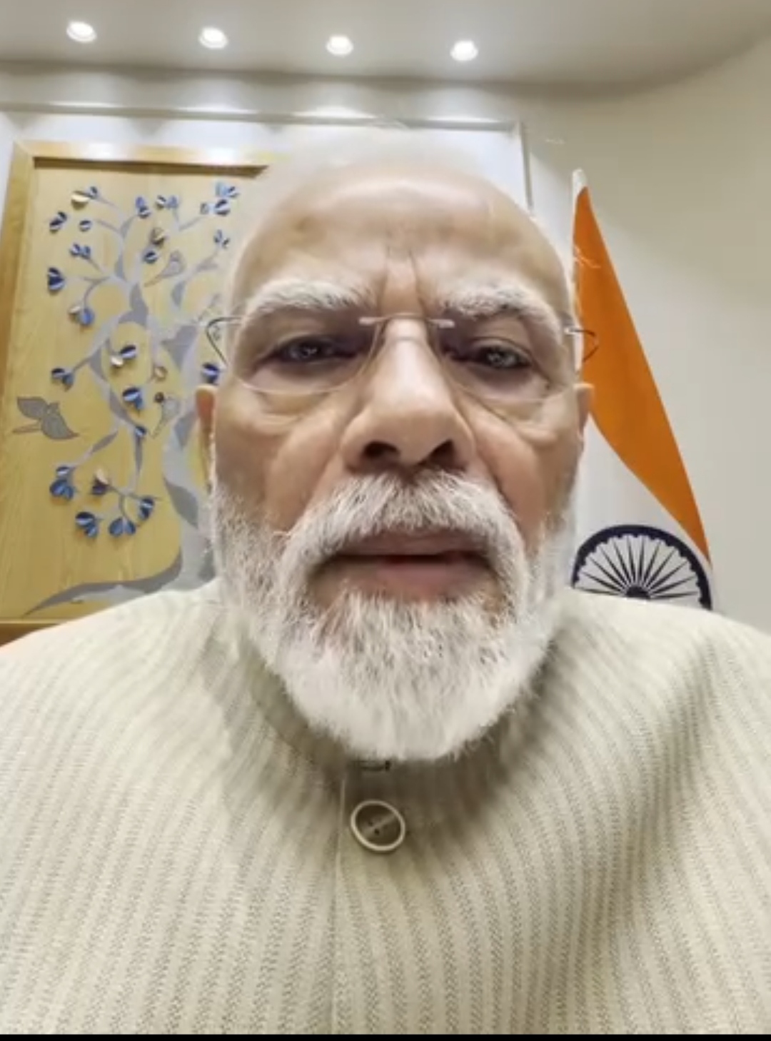 आधी रात को छात्रों के बीच पहुंचा PM मोदी का संदेश, कहा- आपका संघर्ष बेकार नहीं जाएगा, पेपर माफिया पर होगा निर्णायक प्रहार