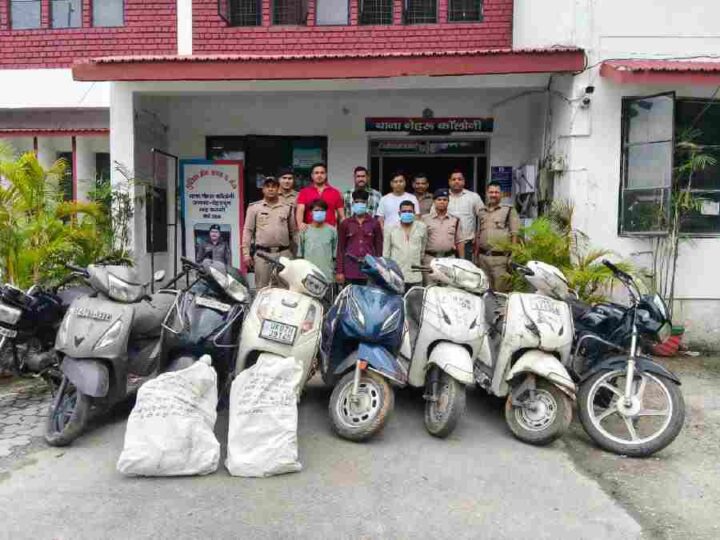 वाहन चोरी की घटनाओ को अंजाम देने वाले 3 शातिर वाहन चोरों को दून पुलिस ने किया गिरफ्तार, चोरी के 8 दोपहिया वाहन एवं चोरी की 2 एक्टिवा के पार्ट्स हुए बरामद