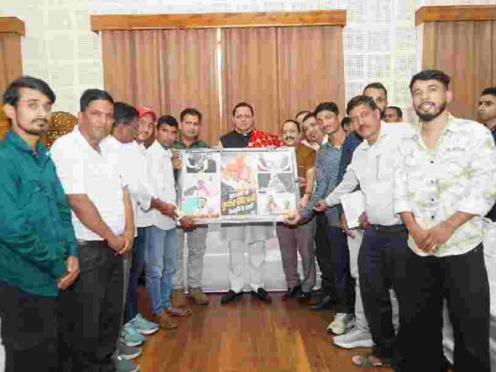 मुख्यमंत्री को मुख्य सेवक के रूप में सर्वाधिक कार्यकाल पूर्ण करने पर विभिन्न संगठनों ने दी बधाई