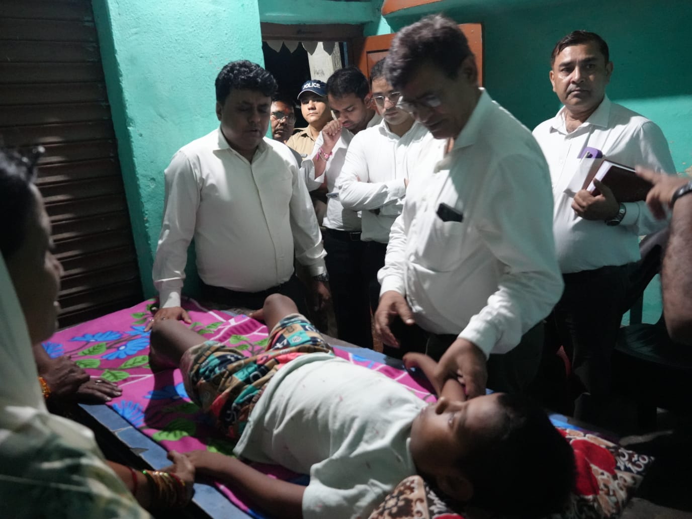 मुख्यमंत्री धामी की पहल से लोहियाहेड के टिक्की विक्रेता रवि शर्मा के 8 वर्षीय बेटे देव का होगा निःशुल्क उपचार, मुख्यमंत्री ने इलाज का पूरा खर्च वहन करने के दिए निर्देश