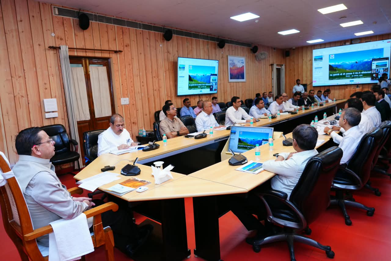 रोपवे परियोजनाओं की धीमी प्रगति पर मुख्यमंत्री ने जताई नाराजगी, राज्य स्थापना दिवस 9 नवम्बर तक रोपवे परियोजनाओं के कार्य धरातल पर दिखें— मुख्यमंत्री
