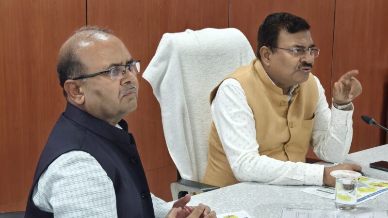 24×7 अलर्ट मोड में रहें अधिकारी-मुख्य सचिव, मानसून-एसईओसी से मुख्य सचिव ने की विस्तृत समीक्षा