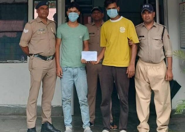 पर्स स्नेचिंग की घटना का दून पुलिस ने किया खुलासा, 2 अभियुक्तों को किया गिरफ्तार
