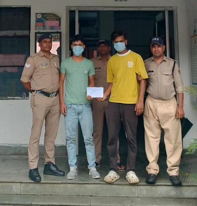 पर्स स्नेचिंग की घटना का दून पुलिस ने किया खुलासा, 2 अभियुक्तों को किया गिरफ्तार