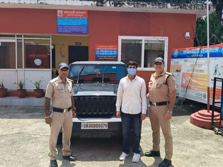 बस चालक को कार से कुचलने का प्रयास करने वाले थार चालक को दून पुलिस ने किया गिरफ्तार