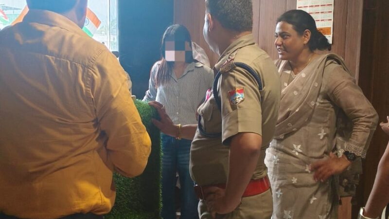एसएसपी दून के निर्देशों पर स्पा सेंटरों की पुलिस द्वारा की गई आकस्मिक चेकिंग, नियमो के उल्लंघन पर 3 स्पा सेंटर संचालकों के विरुद्ध पुलिस एक्ट के तहत की गयी चालानी कार्यवाही