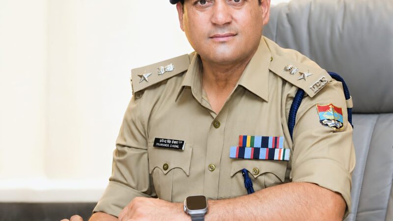 एसएसपी दून की दो टूक, पढाई की आड में हुडदंग नहीं होगा बर्दाश्त, हुडदंगी छात्रों के विरूद्ध दून पुलिस की बडी कार्यवाही, 84 छात्रों के विरूद्ध निलम्बन तथा 4 छात्रों के विरुद्ध निष्कासन की हो चुकी है कार्यवाही