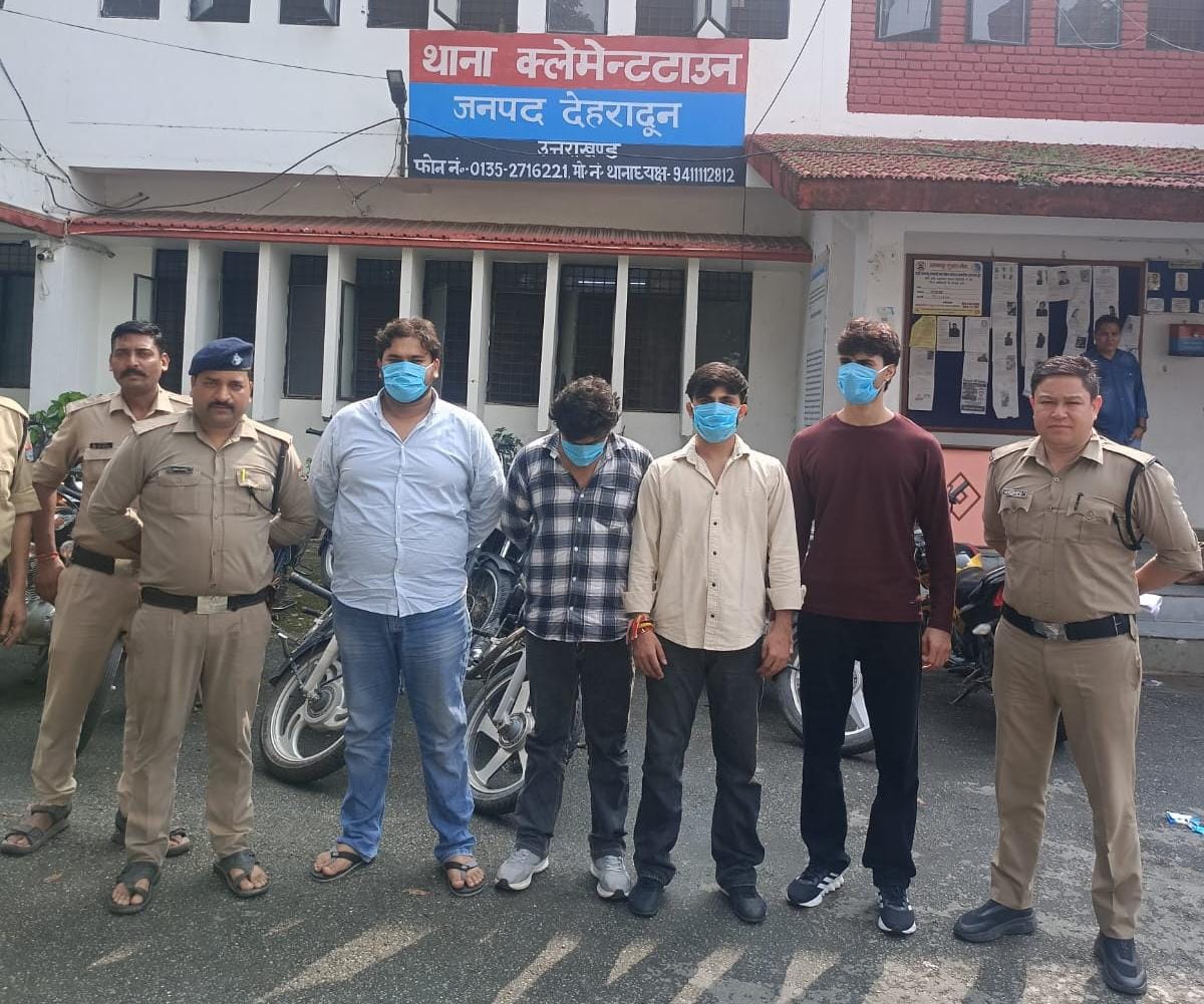 एसएसपी दून की सख्ती अपराधियो पर पड़ती भारी, जानलेवा हमले के आरोपी 4 अभियुक्तो को दून पुलिस ने किया गिरफ्तार