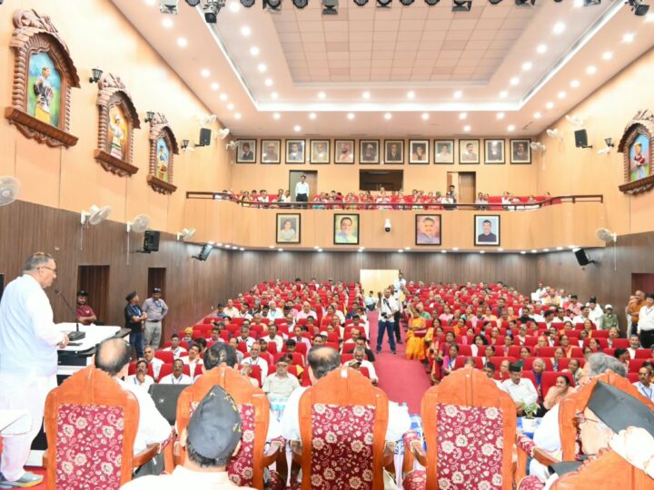 कैबिनेट मंत्री गणेश जोशी ने उत्तराखण्ड राज्य आंदोलनकारी मंच के प्रादेशिक सम्मेलन को किया सम्बोधित
