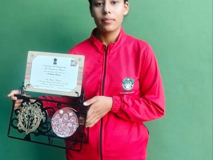 राष्ट्रपति भवन के एट होम रिसेप्शन के लिए अल्मोड़ा की गर्विता भाकुनी का चयन, देशभर से कुल पांच युवा आपदा मित्र कैडेट्स का हुआ है चयन