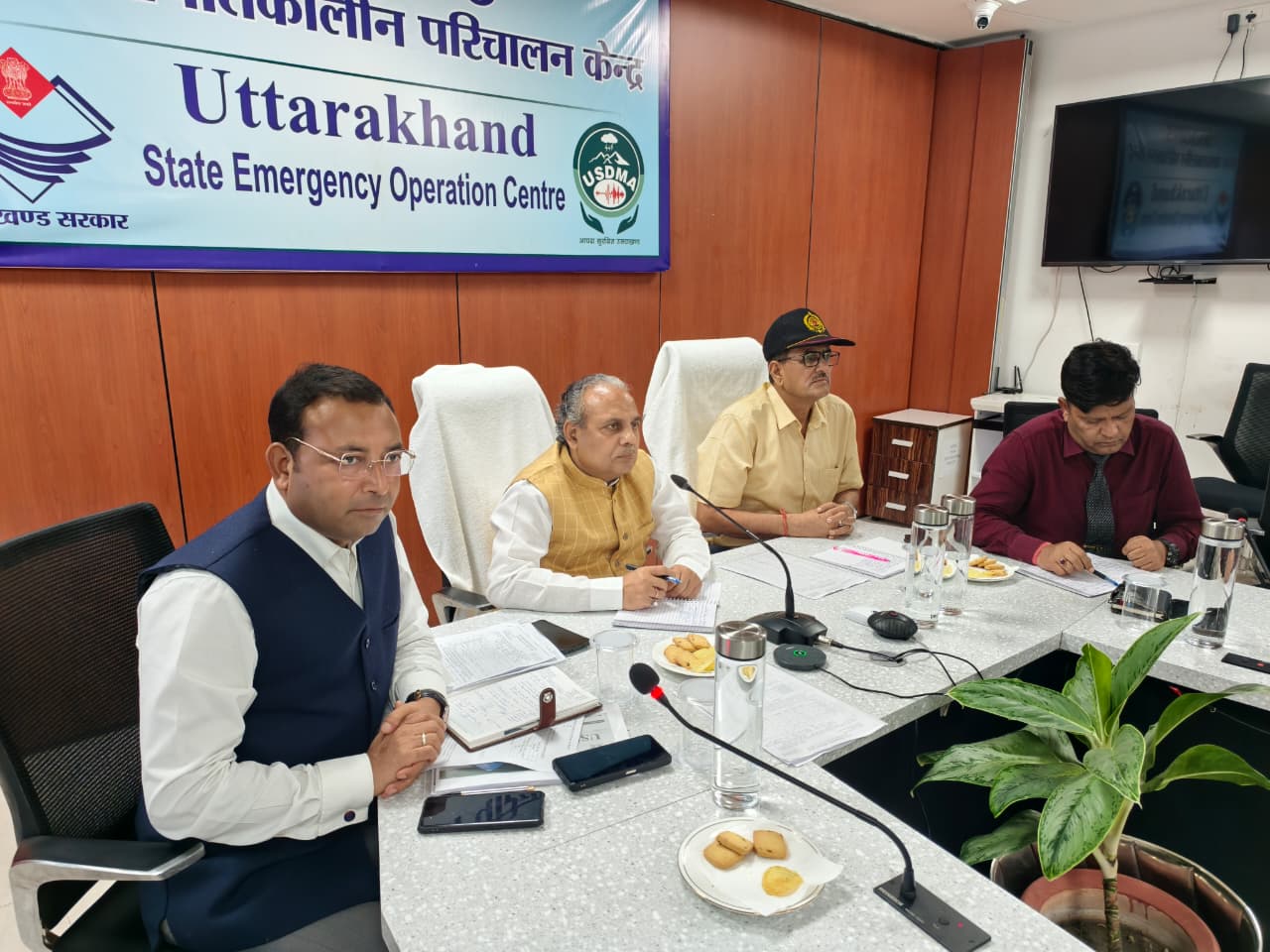 ग्लेशियर झीलों की सुरक्षा को लेकर मुख्यमंत्री के निर्देश,  ग्लेशियर झीलों की निगरानी के लिए अत्याधुनिक सिस्टम होंगे स्थापित, अत्याधुनिक अर्ली वार्निंग सिस्टम के साथ मजबूत होगी सुरक्षा व्यवस्था