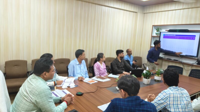 मुख्यमंत्री धामी के दिशा-निर्देशों में पीएम आवास योजना (शहरी) की प्रगति की हुई समीक्षा, 30 सितंबर तक सभी लंबित आवास पूरे करने के निर्देश, 6,464 आवासों का निर्माण कार्य पूरा