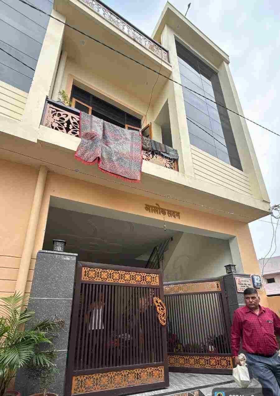 अवैध निर्माण पर एमडीडीए का शिकंजा, ऋषिकेश-डोईवाला में तीन भवन सील, स्वीकृत नक्शे से विचलन और बिना अनुमति निर्माण पर कार्रवाई