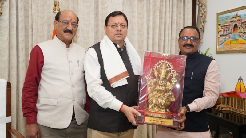 मुख्यमंत्री धामी से मध्य प्रदेश के कैबिनेट मंत्री राकेश शुक्ला ने की शिष्टाचार भेंट