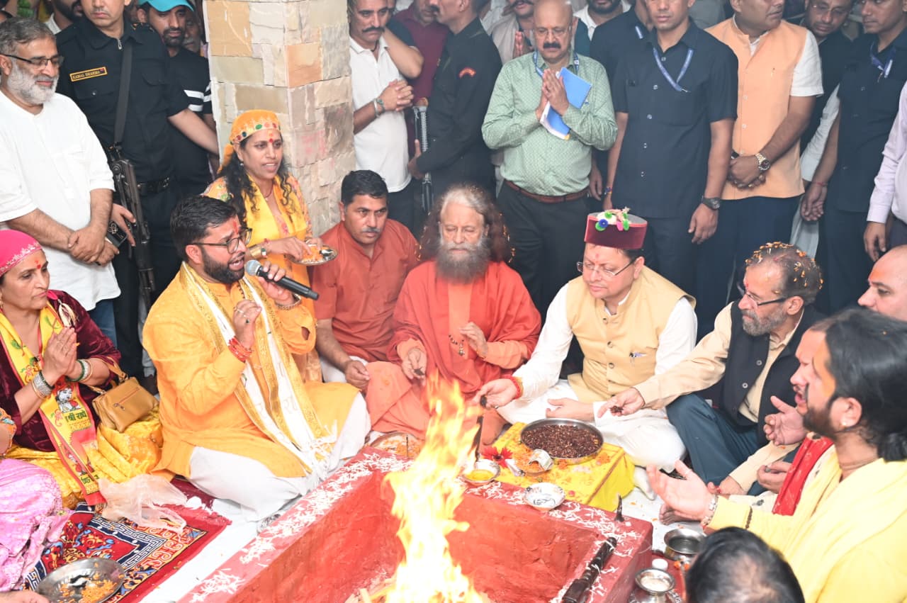 हरिपुर कालसी में गूंजा माँ यमुना का जयघोष, मुख्यमंत्री धामी ने किया माँ यमुना की प्रतिमा का अनावरण और हरिघाट का लोकार्पण