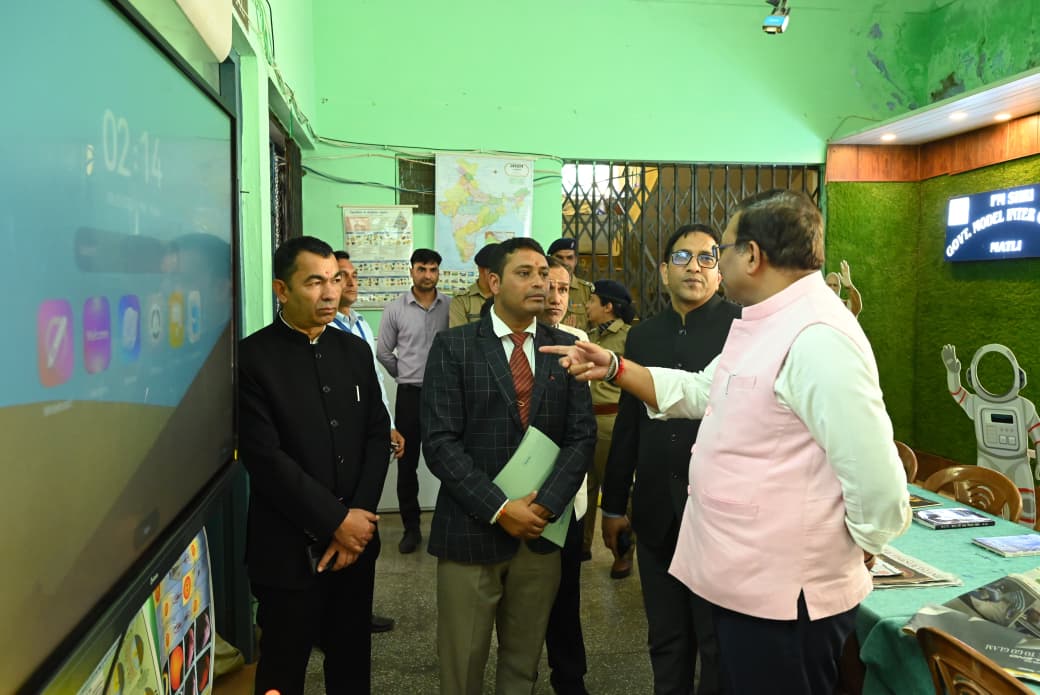 मुख्य सचिव आनंद बर्द्धन ने ‘सर्वशक्ति सी.एल.एफ. तुल्याड़ा’ के ग्राम मल्ली स्थित कलेक्शन सेंटर का किया उद्घाटन : समूह की महिलाओं के आत्मनिर्भरता प्रयासों को सराहा