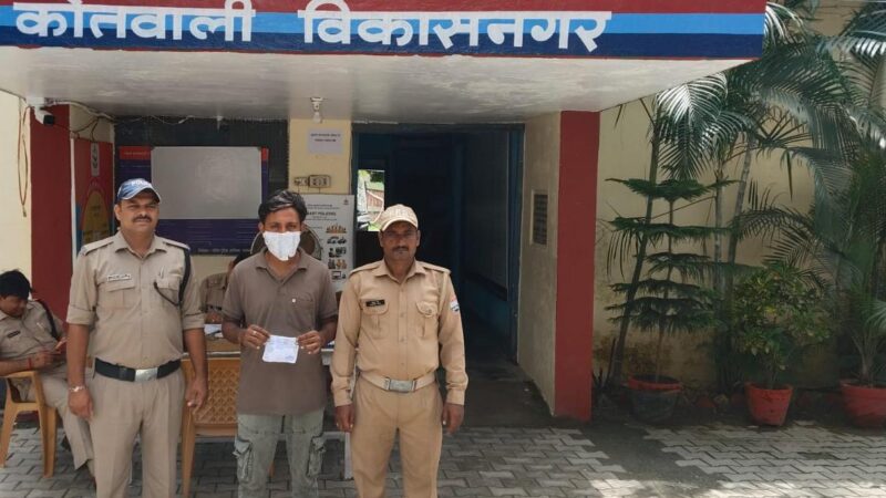 मादक पदार्थों की तस्करी में लिप्त शातिर नशा तस्कर आया दून पुलिस की गिरफ्त में, अभियुक्त के कब्जे से लगभग साढे 3 लाख रू0 से अधिक मूल्य की 10.28 ग्राम स्मैक बरामद