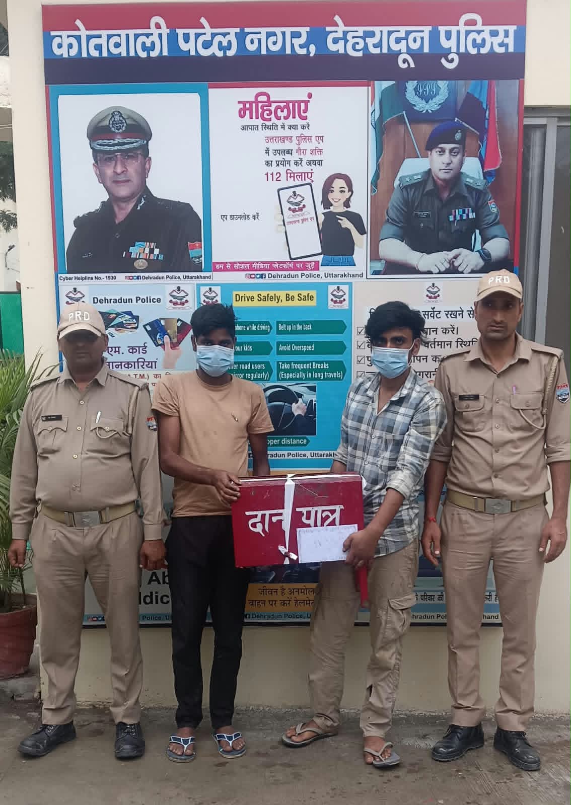 मंदिर में चोरी की घटना को अंजाम देने वाले 2 शातिर चोरो को पुलिस ने किया गिरफ्तार