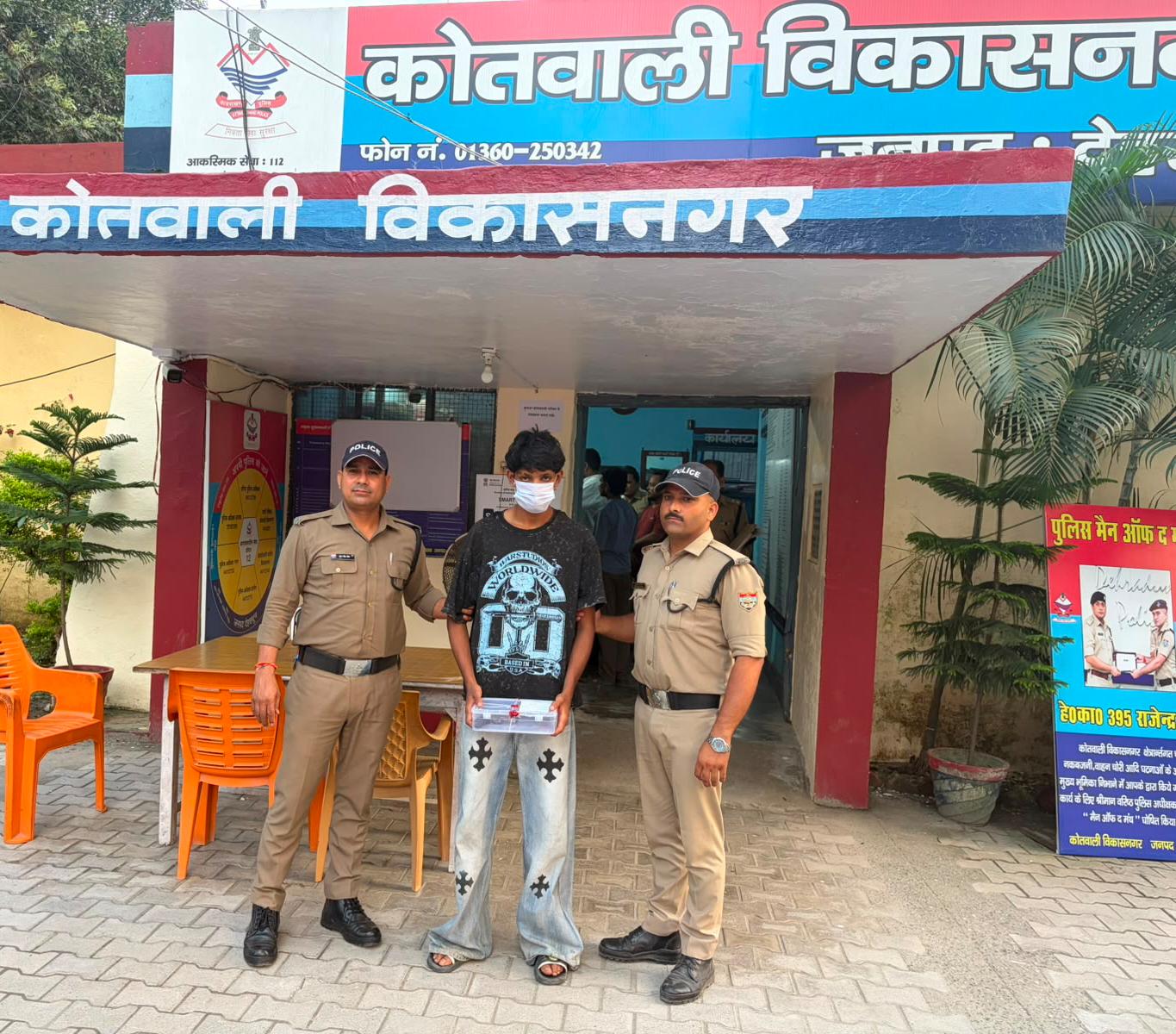 दबंग दिखने का शौक ले पहुँचा सलाखों के पीछे, अवैध देशी तमंचे के साथ 1 अभियुक्त को दून पुलिस ने किया गिरफ्तार
