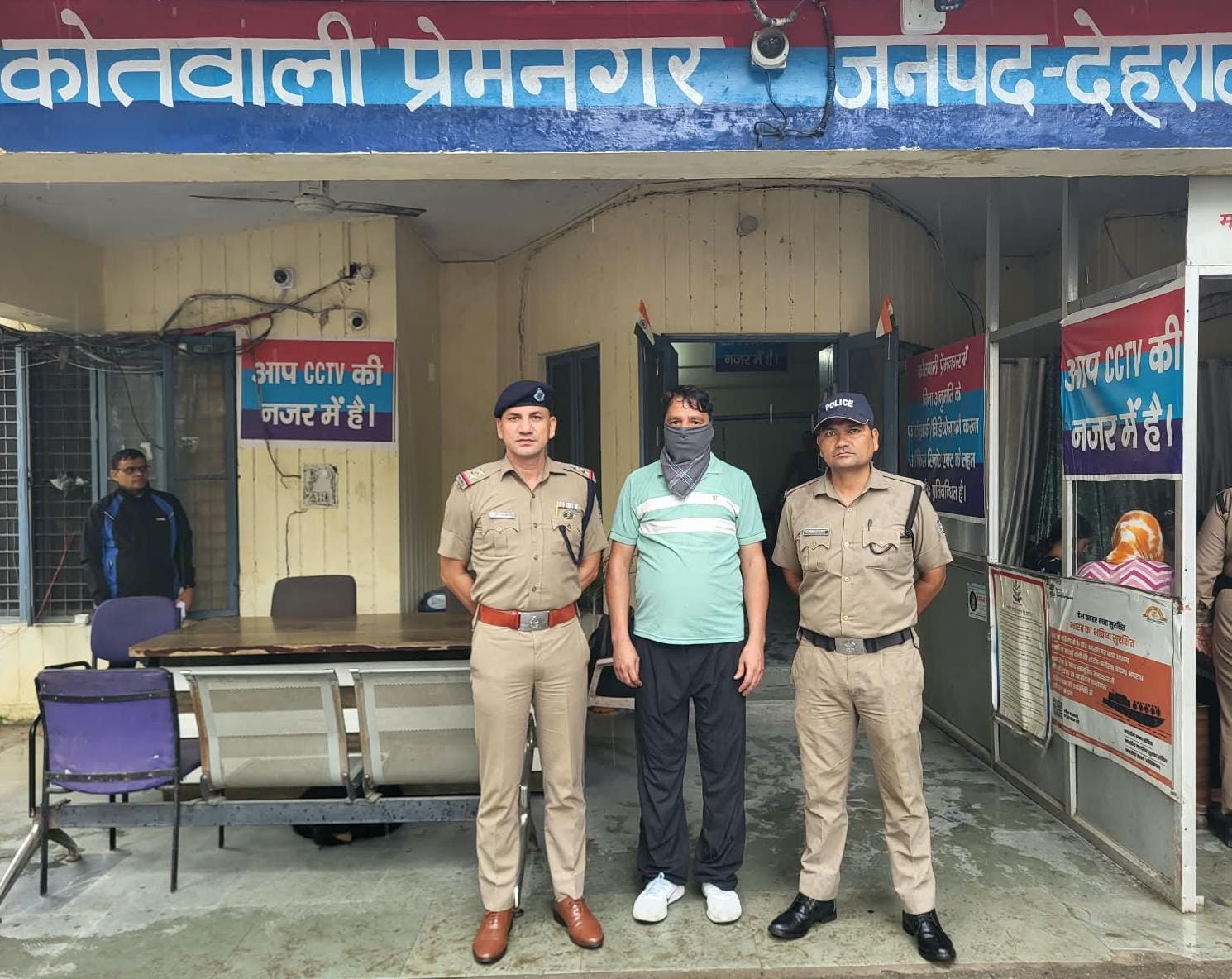 भूमि धोखाधडी में 2 वर्ष से फरार चल रहे 15000/- रु0 के ईनामी अभियुक्त को दून पुलिस ने किया गिरफ्तार