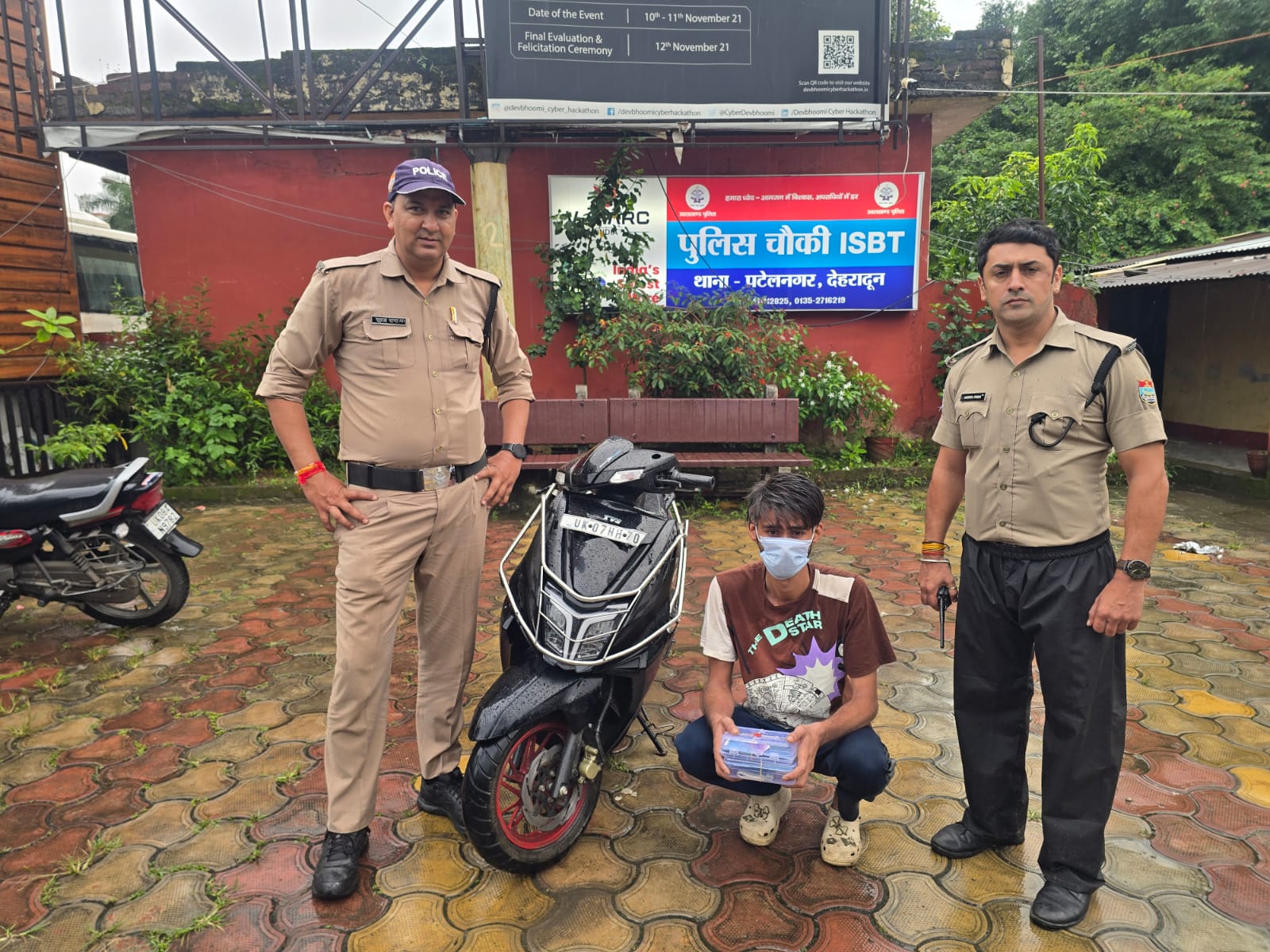 पटेलनगर क्षेत्र में हुई पर्स स्नैचिंग/लूट की 2 अलग अलग घटनाओं का 24 घंटे के अन्दर दून पुलिस ने किया खुलासा, 1 गिरफ्तार