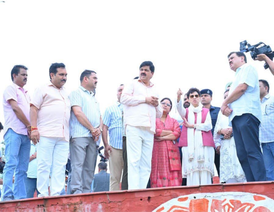 प्रदेश कांग्रेस प्रभारी कुमारी सैलजा ने लिया मुख्यमंत्री आवास घेराव कार्यक्रम की तैयारियों का जायजा
