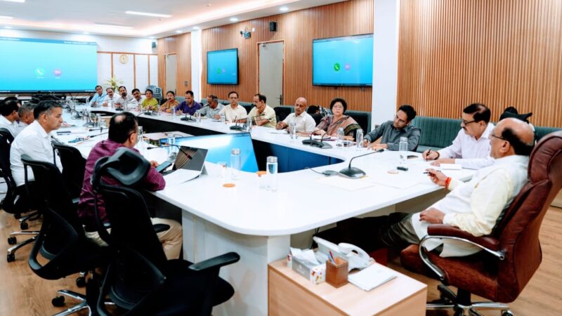 स्वास्थ्य मंत्री ने फार्मेसी अधिकारियों की समस्याओं के समाधान के लिए अधिकारियों को दिये आवश्यक कार्यवाही के निर्देश