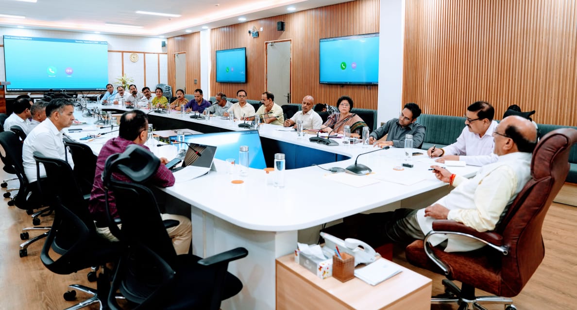 स्वास्थ्य मंत्री ने फार्मेसी अधिकारियों की समस्याओं के समाधान के लिए अधिकारियों को दिये आवश्यक कार्यवाही के निर्देश