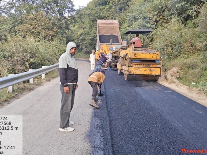 15 अक्टूबर तक गड्ढामुक्त होंगी उत्तराखंड की सड़कें, हर जिले में युद्धस्तर पर काम शुरू, सीएम धामी की सख्ती के बाद फील्ड में उतरीं टीमें, पहाड़ से मैदान तक चल रहा मरम्मत अभियान; तय समयसीमा के बाद खुद सड़कों का जायजा लेंगे मुख्यमंत्री