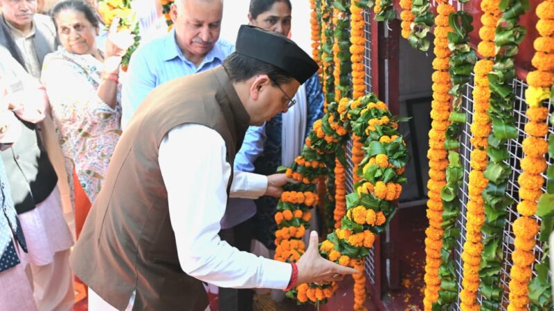 मुख्यमंत्री ने उत्तराखण्ड राज्य आंदोलनकारी शहीदों को अर्पित की श्रद्धांजलि, राज्य आंदोलनकारियों के संघर्ष और बलिदान से ही उत्तराखण्ड राज्य का निर्माण संभव हुआ : मुख्यमंत्री