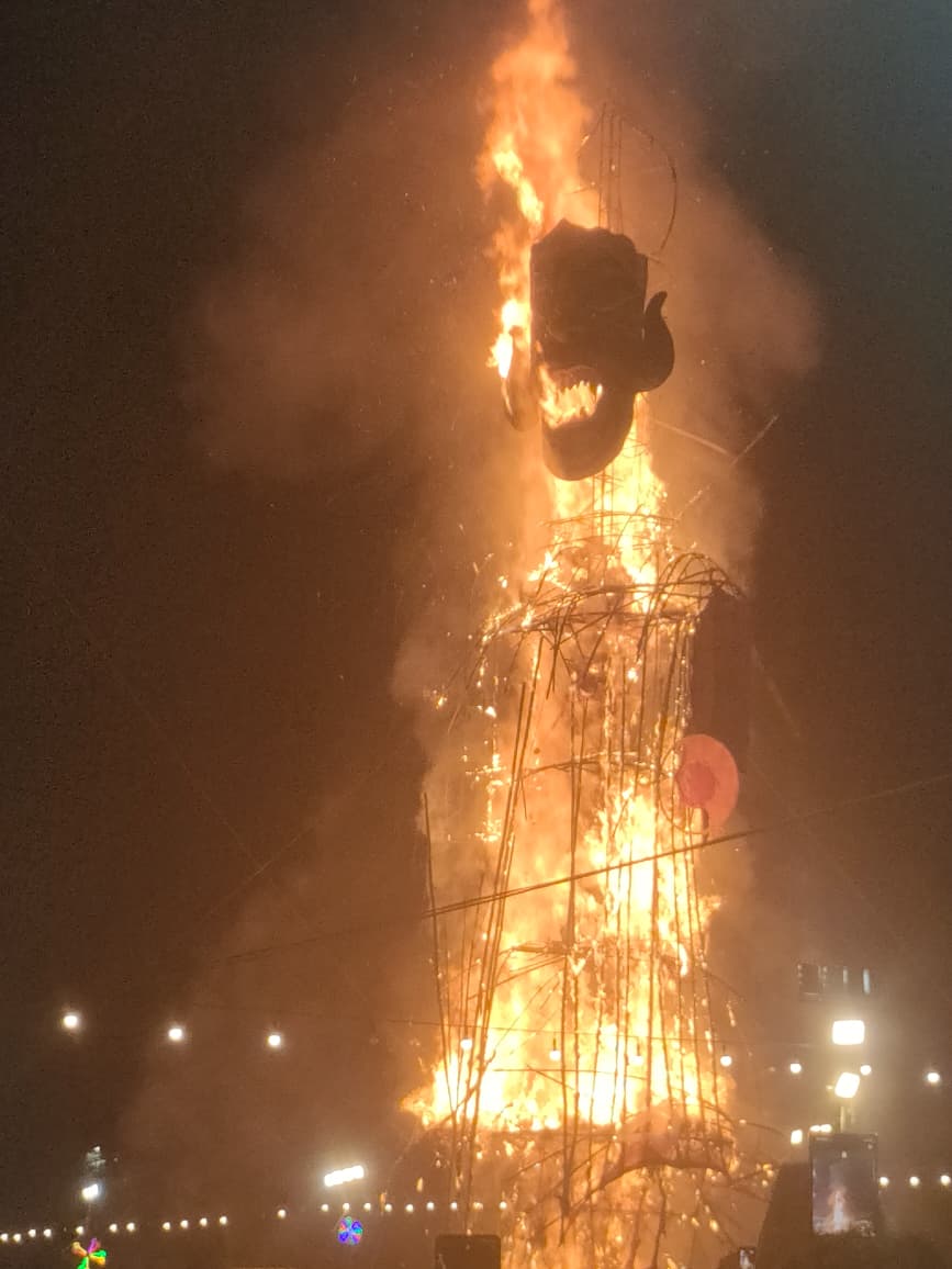 देहरादून में धूम धाम से मनाया गया दशहरा पर्व का त्यौहार,. रावण के साथ कुम्भकरण ओर मेघनाथ के पुतले का किया गया दहन, मुख्यमंत्री पुष्कर सिंह धामी पहुंचे कार्यक्रम में