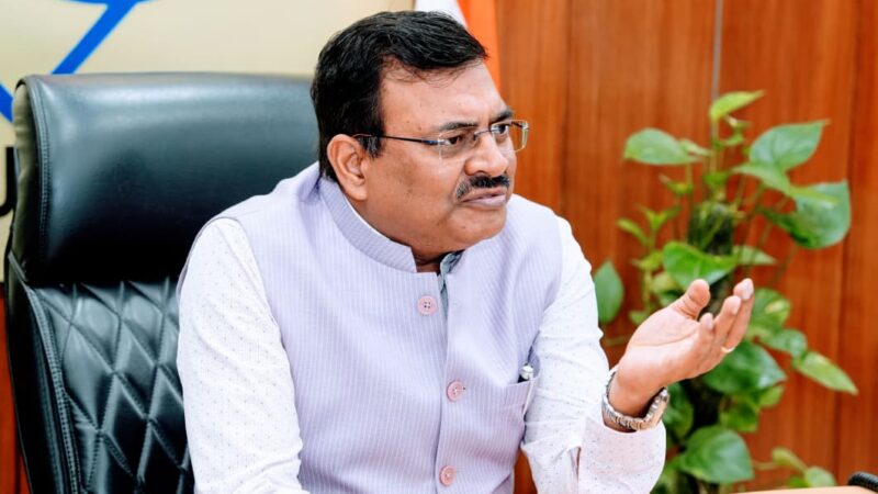 ठोस एवं प्लास्टिक अपशिष्ट प्रबंधन के नियमों का प्रभावी क्रियान्वयन सुनिश्चित करें: मुख्य सचिव