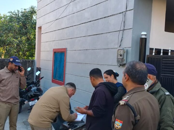 पटेलनगर क्षेत्र में पुलिस द्वारा वृहद स्तर पर चलाया सत्यापन अभियान, अनियमितता मिलने पर 30 भवन स्वामियों का 83 पुलिस एक्ट में चालान