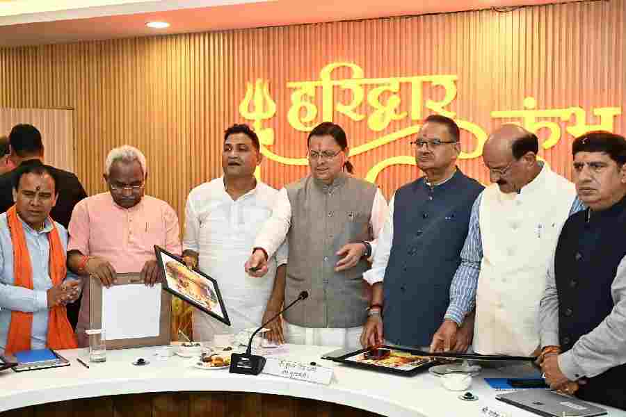 हरिद्वार कुंभ-2027 की पहचान को मिलेगा नया विस्तार, मुख्यमंत्री ने किया लोगो, वेबसाइट और गीत का लोकार्पण