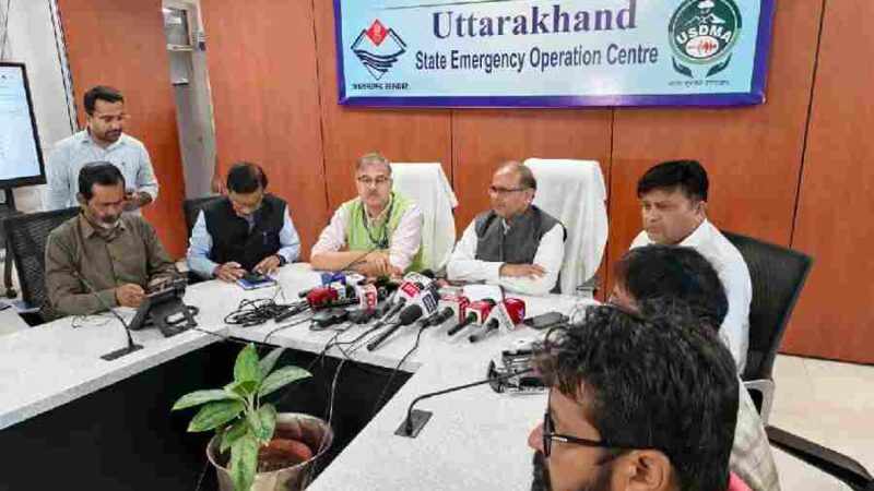 वसुंधरा ताल में पूर्व चेतावनी प्रणाली की स्थापना का पहला चरण सफल, वैज्ञानिक दल लौटा सचिव आपदा प्रबंधन ने दल का यूएसडीएमए में स्वागत किया