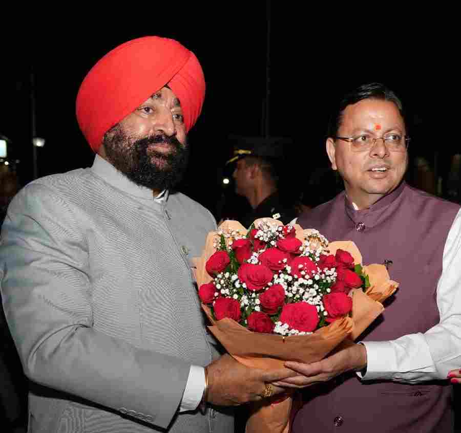 मुख्यमंत्री धामी ने राज्यपाल लेफ्टिनेंट जनरल गुरमीत सिंह (से नि) के उत्तराखण्ड में योगदान, मार्गदर्शन और जनसेवा के प्रयासों की सराहना की