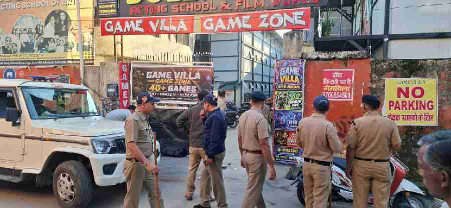 संदिग्धों की तलाश हेतु दून पुलिस का सत्यापन अभियान लगातार जारी, रायपुर क्षेत्र मे पुलिस द्वारा वृहद स्तर पर चलाया सत्यापन अभियान