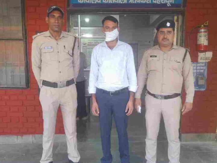 एम्स ऋषिकेश की CRE-3 भर्ती में फर्जीवाड़े का हुआ खुलासा, *बायोमेट्रिक सत्यापन में पकड़ा गया पहचान का खेल, *फर्जी अभ्यर्थी बनकर बायोमेट्रिक सत्यापन कराने आए अभियुक्त को  किया गिरफ्तार