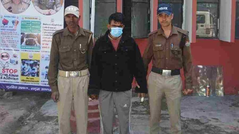 गैंगस्टर एक्ट में लंबे समय से फरार चल रहे 15 हजार रू0 के इनामी अभियुक्त को दून पुलिस ने हिमांचल प्रदेश से किया गिरफ्तार