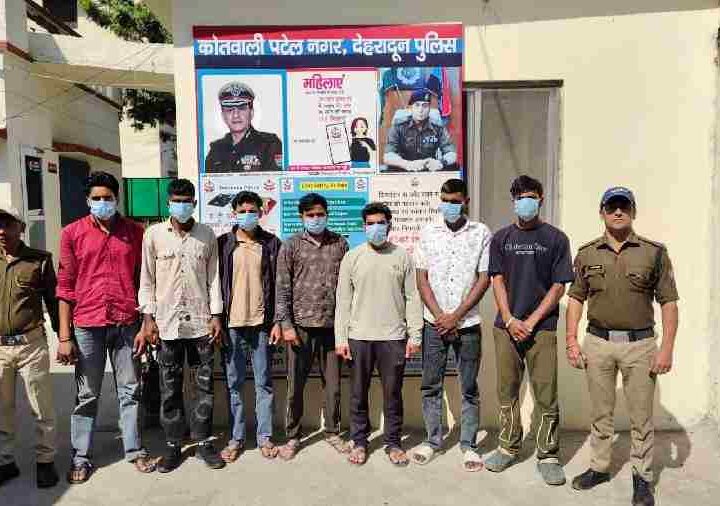 पटेलनगर क्षेत्र में पुलिस द्वारा वृहद स्तर पर चलाया सत्यापन अभियान, 7 संदिग्धों को पुलिस द्वारा लाया गया थाने, की जा रही पूछताछ